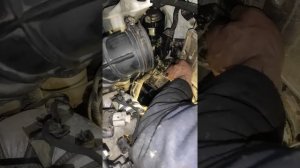 HYUNDAI Santa Fe 2013 замена топливного фильтра ч4