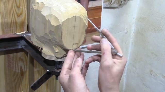 Резьба по дереву .Вырезаем человеческую голову . Вступление и грубая обтеска . Часть 1 смотреть онлайн