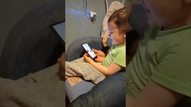 Когда увидел себя маленьким по телефону смотреть онлайн