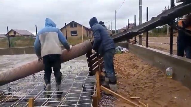 Заливка фундамента под гараж 2 часть смотреть онлайн