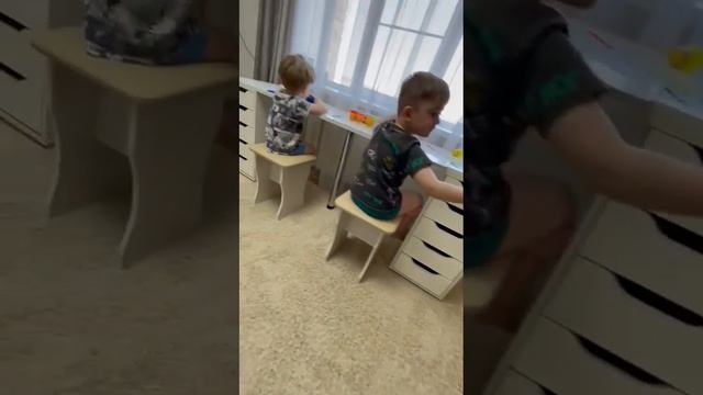 Письменный стол (артикул: 0460) смотреть онлайн
