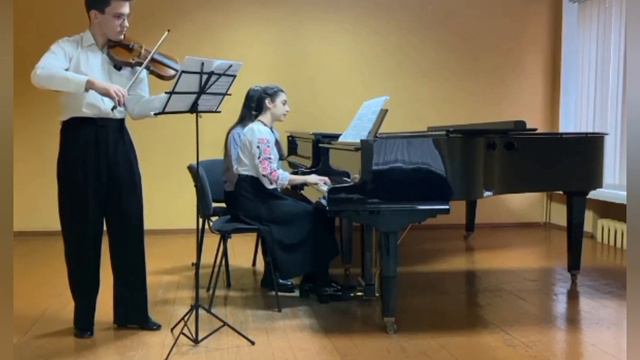 А. ДВОРЖАК "Сонатина для скрипки й фортепіано G dur " - 2 , 3 та 4 ч. ,op.100 смотреть онлайн