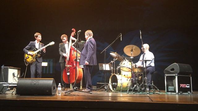 Фрагмент выступления квартета Игоря Бутмана в Архангельске смотреть онлайн
