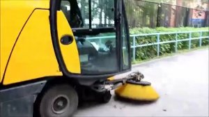 Уборка вакуумно-уборочная машиной (пылесос)