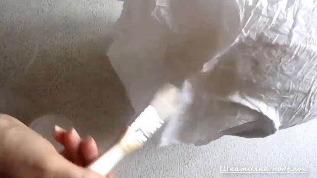 Взяла за основу гипсовый бинт и воздушный шарик, получилась отличная идея для дома. смотреть онлайн