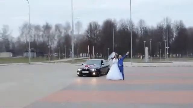Дрифт на свадьбе BMW смотреть онлайн