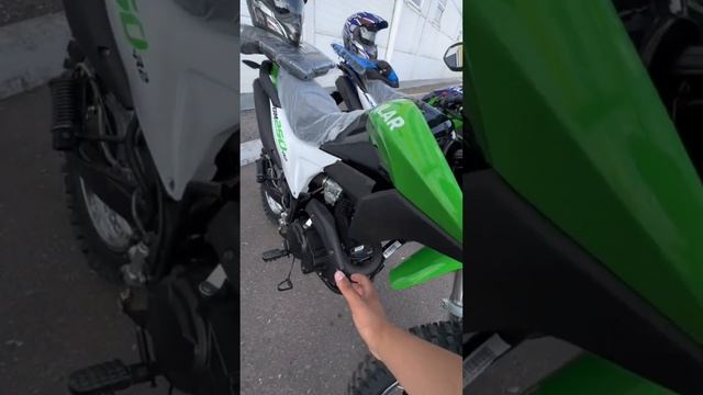 Сапасы өте керемет мотоцикл ULAR250-R2 алуға асығыңыздар смотреть онлайн