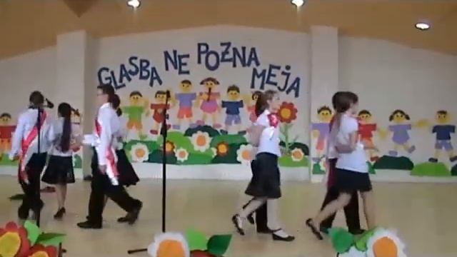 Taniec Polonez - Szkoła Podstawowa Nr 27 w Sosnowcu смотреть онлайн