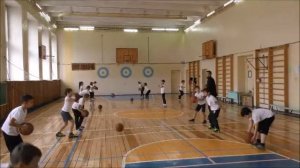 Урок физической культуры проведенный в 3 классе. Тема урока: "Броски и ловля мяча в парах".