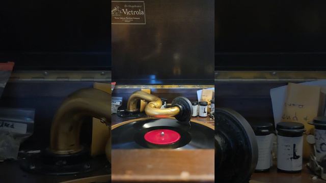 Thou Swell - Bix Beiderbecke his Gang Columbia Records #35665 (1928) 1941 смотреть онлайн