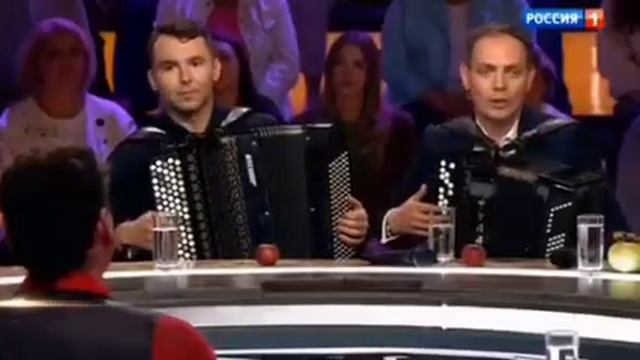 Под окном черёмуха колышится смотреть онлайн