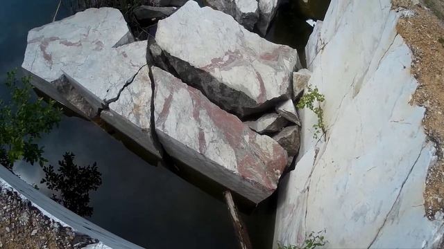 Мраморный карьер. Петени смотреть онлайн