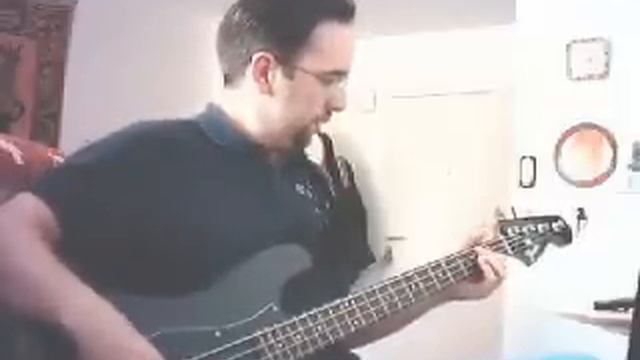 Guns n' roses - You could be mine bass cover with Chorus. смотреть онлайн