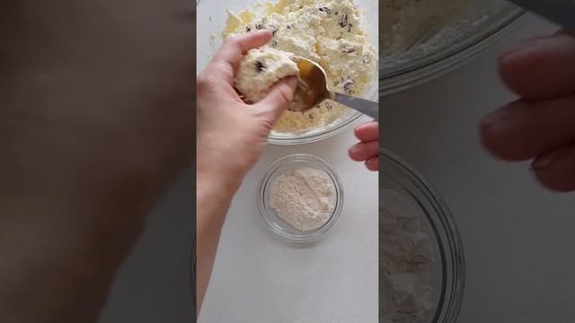 How to make Cottage Cheese Pancakes [Russian Syrniki Recipe] смотреть онлайн