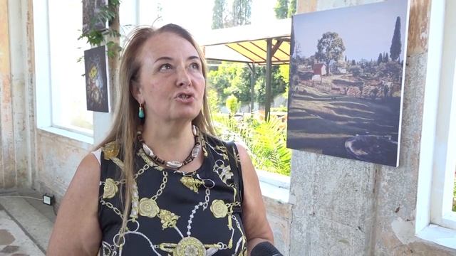 «Театр вещей» Симоны Спафопуло смотреть онлайн