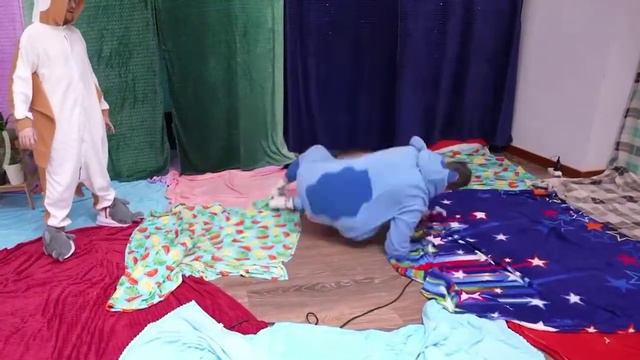 Вырезанная сцена из ролика 24 Часа в ДОМИКЕ из ПОКРЫВАЛ ! смотреть онлайн