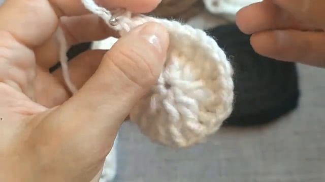 Квадратный объемный мотив крючком (квадратный мотив из рельефных столбиков) - Square crochet motif смотреть онлайн