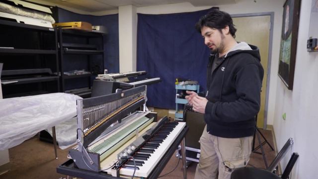 Fred Talks About Newest Vintage Vibe Piano Build смотреть онлайн