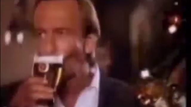 Fosters Draught feat Paul Hogan Christmas 1980s смотреть онлайн