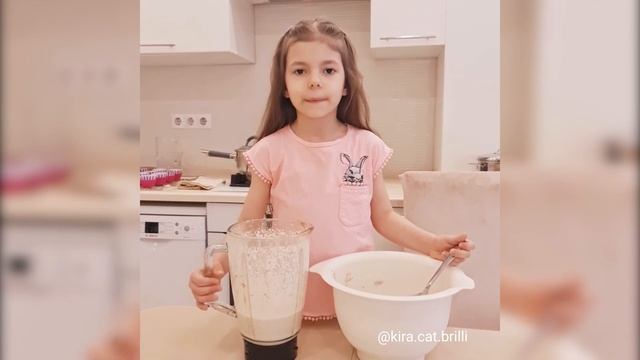 Кира и Брилли готовят - Шоколадные кексы из перловки смотреть онлайн