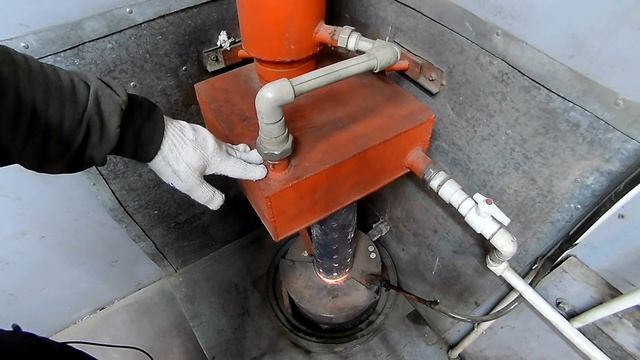 Печь на отработке + ВОДЯНОЙ КОНТУР. Бесплатное отопление дома, бани и гаража смотреть онлайн