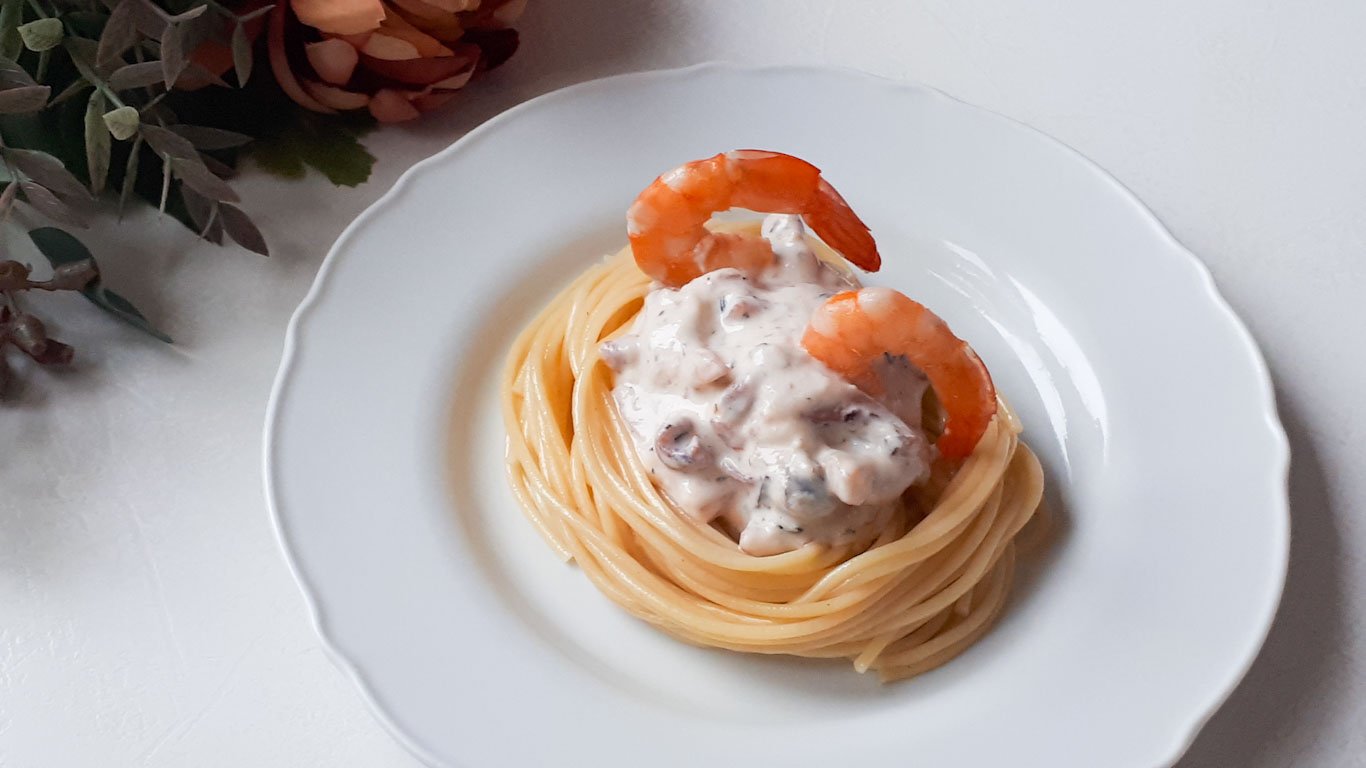 Паста с морепродуктами в сливочном соусе. Как приготовить пасту с морепродуктами? Рецепт пасты. смотреть онлайн