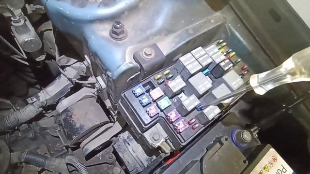 HYUNDAY SONATA EF 2002 не заводиться смотреть онлайн