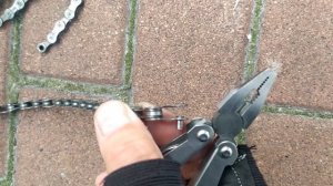 Порвал цепь на велосипеде. Ремонт в походных условиях. Инструмент для ремонта цепи.