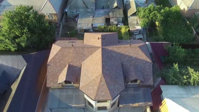 Жилой дом с гибкой черепицей RoofShield