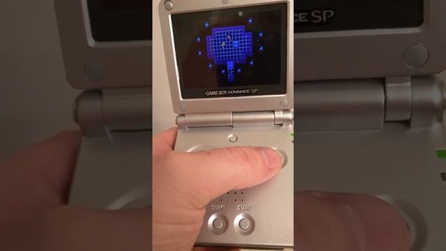 Infinity UNRELEASED Gameboy Color game, Played on a Gameboy Advanced SP смотреть онлайн