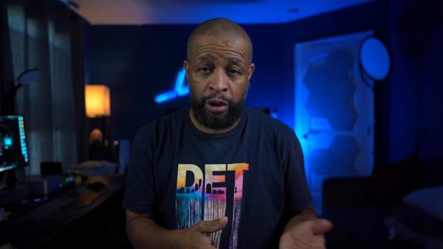 Why I Would Buy the Galaxy Z Flip 4 (Over any Samsung Phone) смотреть онлайн