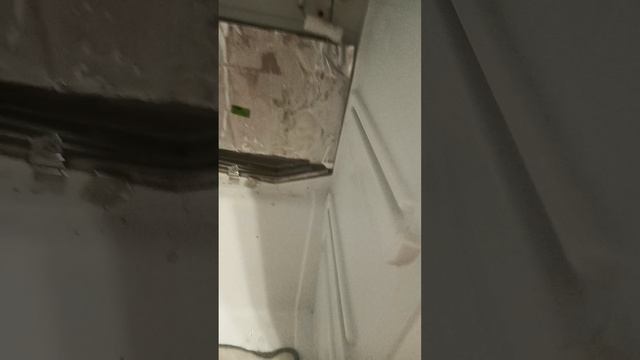 Протекает холодильник Atlant Nofrost  что делать?