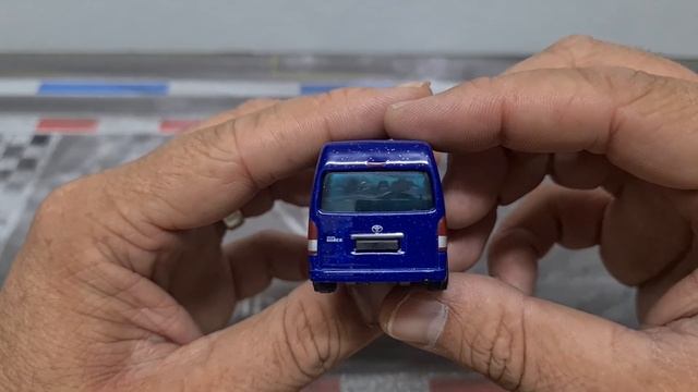 Toyota Hiace Diecast смотреть онлайн