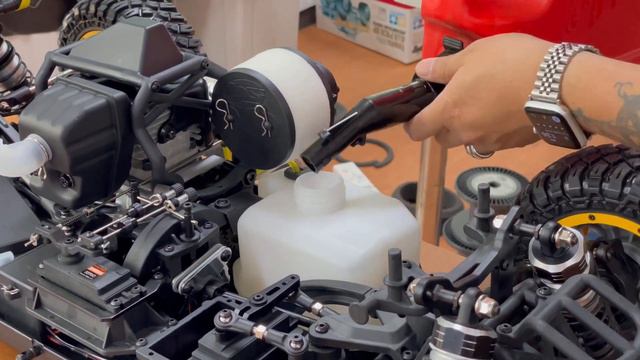 [RC CAR] Losi New 2022 DBXL 2.0 4WD Gas 1/5 Scale Desert Buggy Unboxing and First run смотреть онлайн