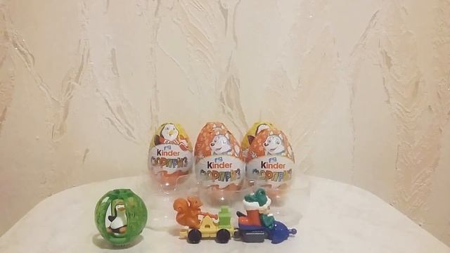 Распаковка новогодних киндер сюрпризов. смотреть онлайн