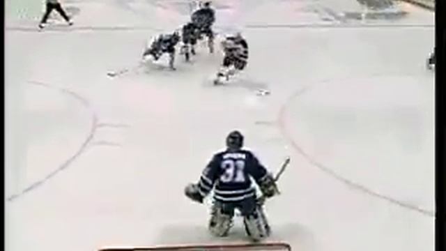 Alex Mogilny scores 5 points vs Leafs in game 2 for Devils (2001) смотреть онлайн