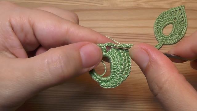 Как связать простой листик крючком - Easy To Crochet Leaf смотреть онлайн