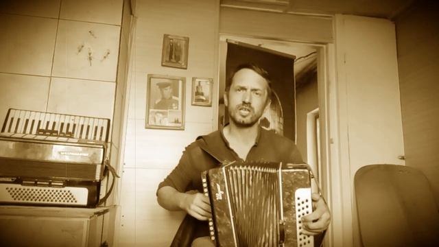 "Облака" (Над землёй бушуют травы). Песня В. Егорова под гармонь смотреть онлайн