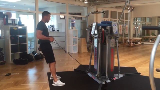 Лукас Подольски: Восстановление в ходе 💪🏻🦁👊🏻 смотреть онлайн