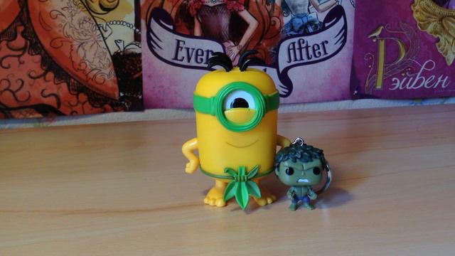 Фигурка Funko POP миньон au naturel и пакетик "Ласковые зверушки". смотреть онлайн