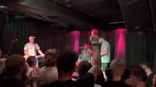Driveways - October Forever (Live) Columbus, OH July 8th, 2022 смотреть онлайн