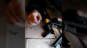 Как разобрать и собрать пистолет на пульках.