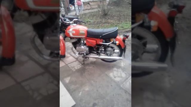 Чезет 350,завёл после 3 летнего простоя смотреть онлайн