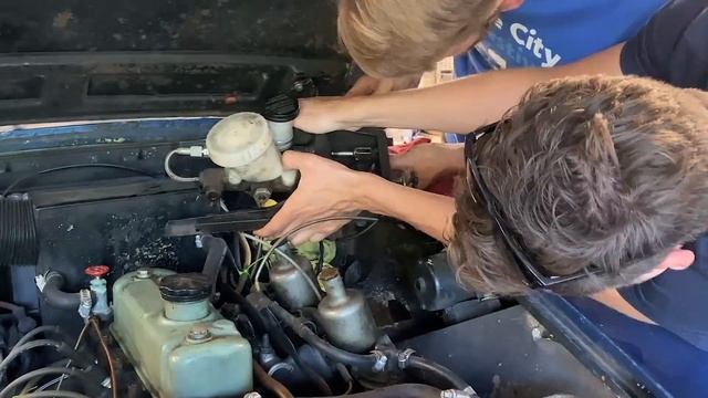 Diagnosing problems: Austin-Healey project car | Kyle's Garage - Episode 12 смотреть онлайн