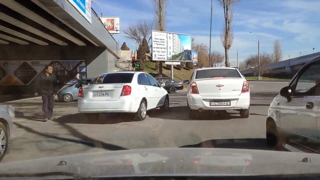 Проезд сложных перекрестков смотреть онлайн