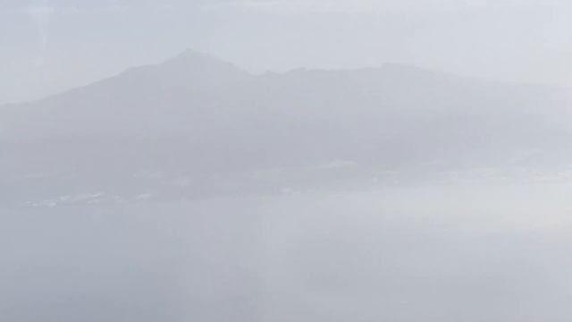 Llegada al aeropuerto Tenerife Sur смотреть онлайн