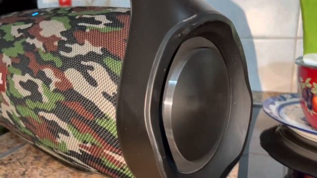 LFM JBL BoomBox смотреть онлайн