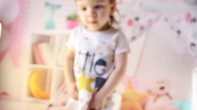 Как выглядит девочка в 2 года 3 месяца смотреть онлайн