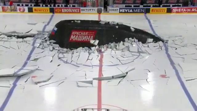 На лëд выходит Русская подлодка смотреть онлайн