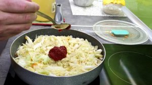 Солянка с сосисками . Солянка из капусты с сосисками . Как приготовить солянку .